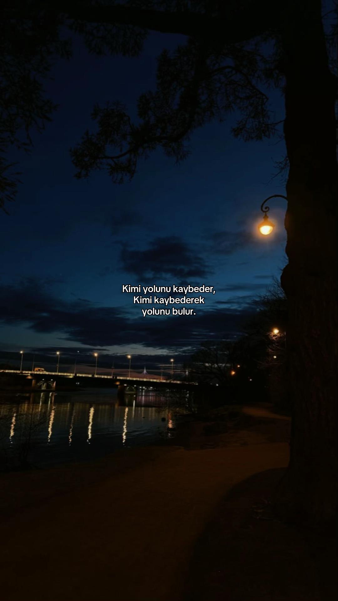 @𝑭.