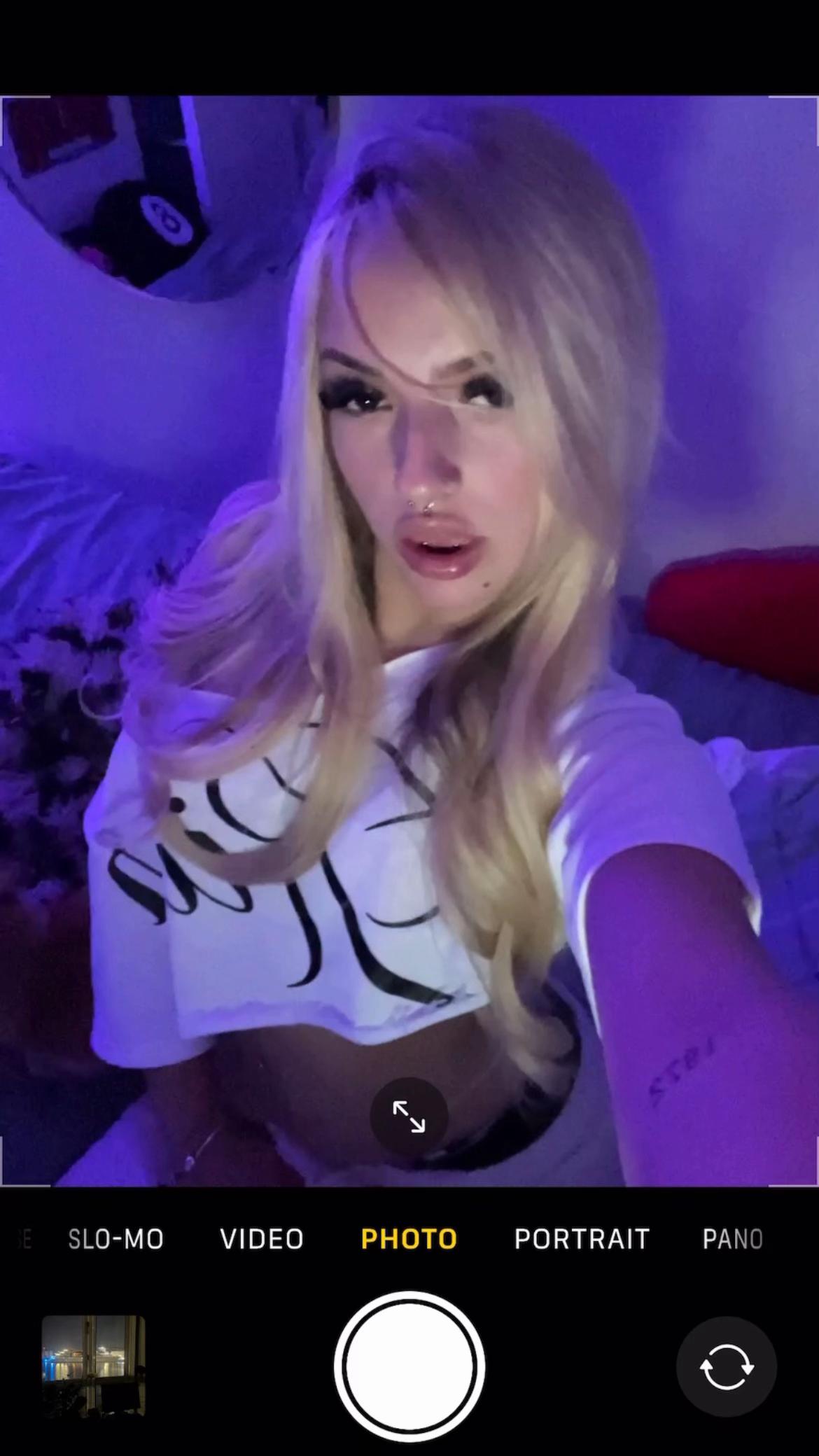@ssimplynicolee