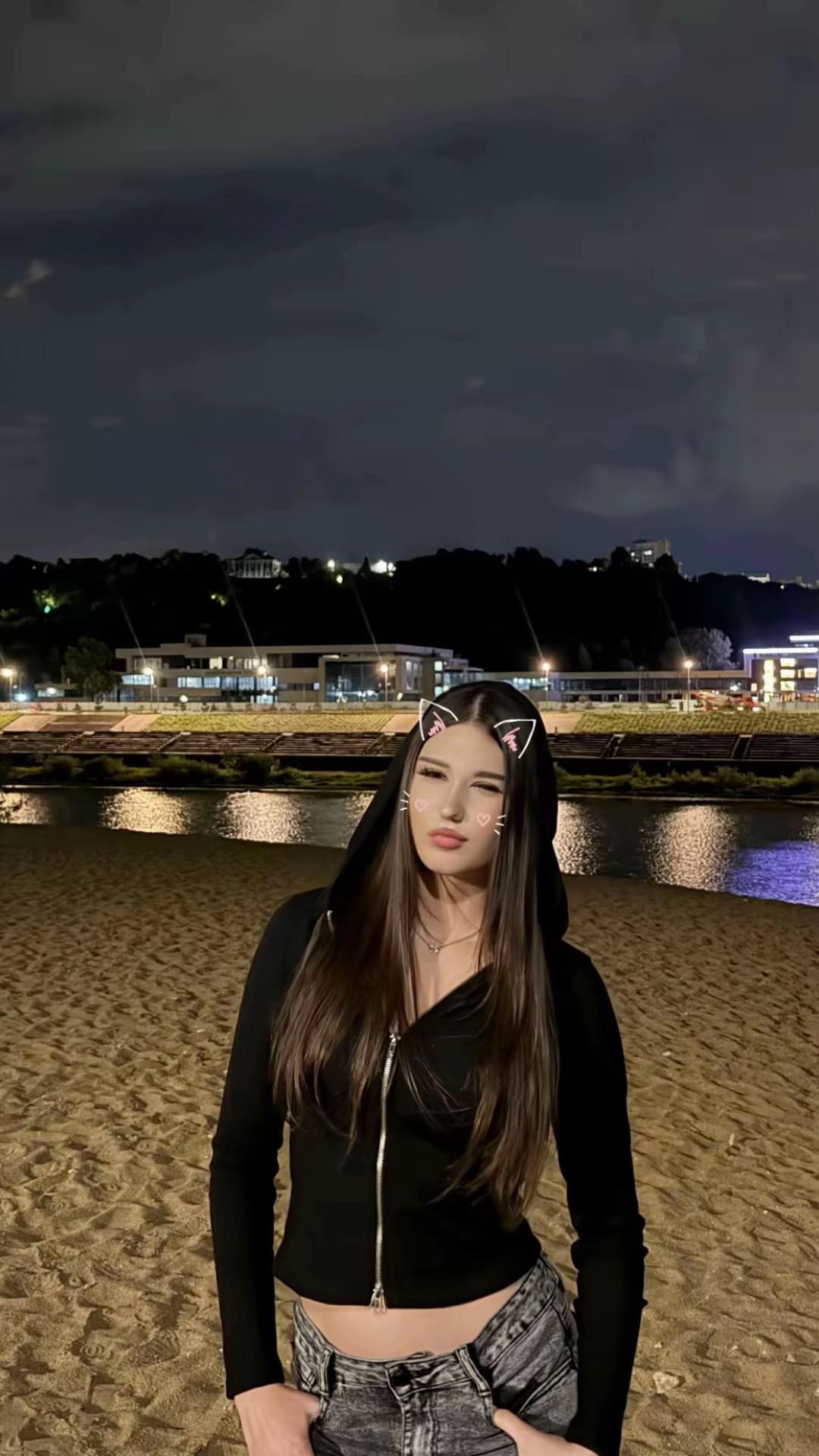 @j.frvryoung9