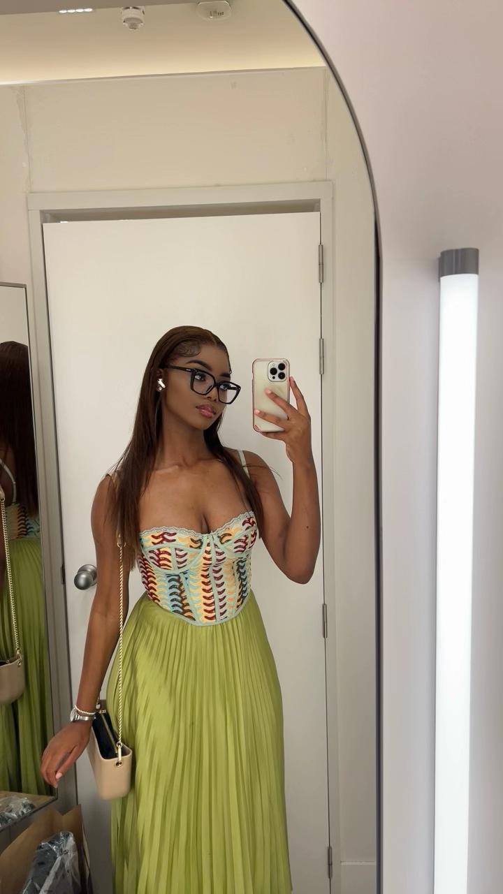 @Lala