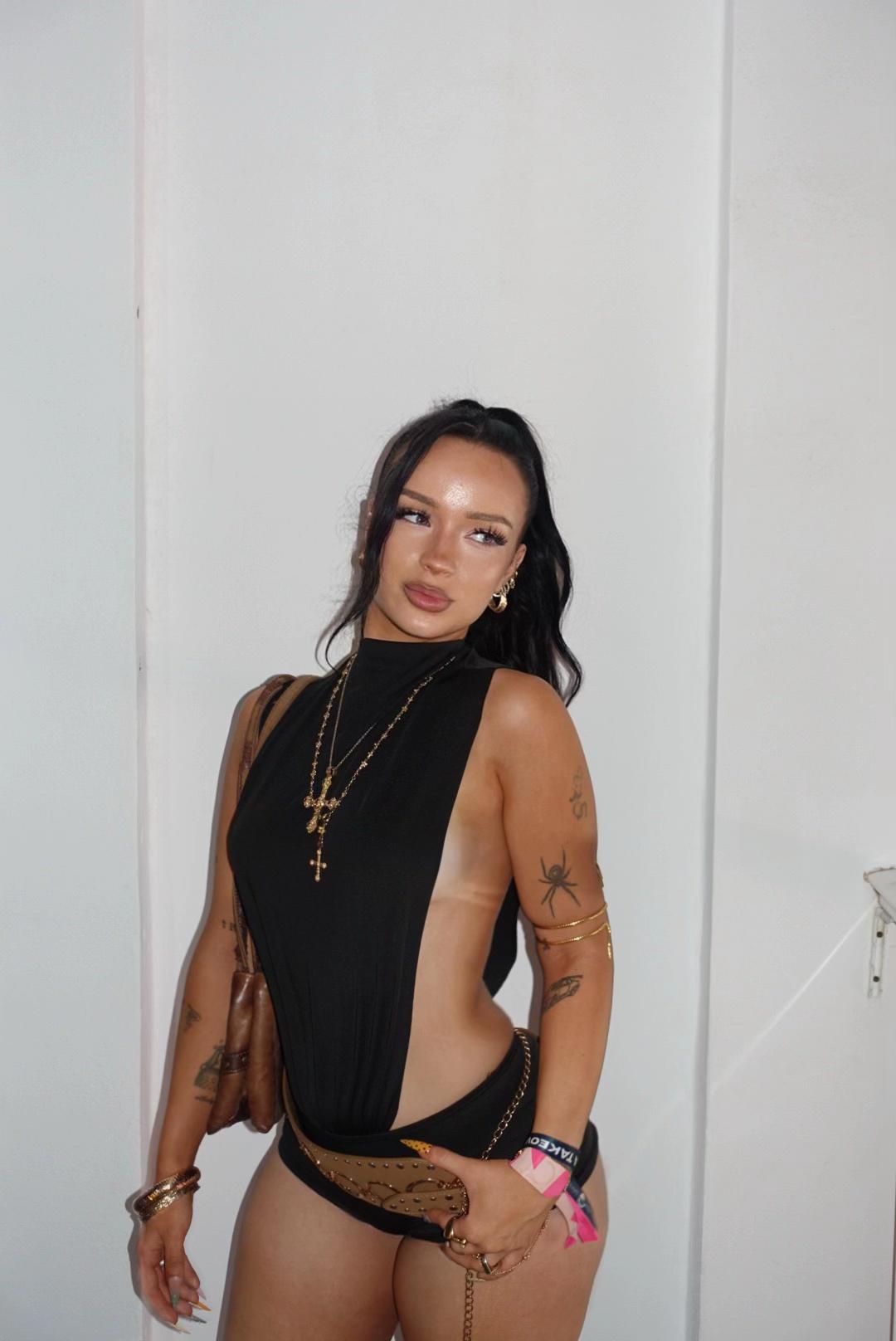 @annarob1nson