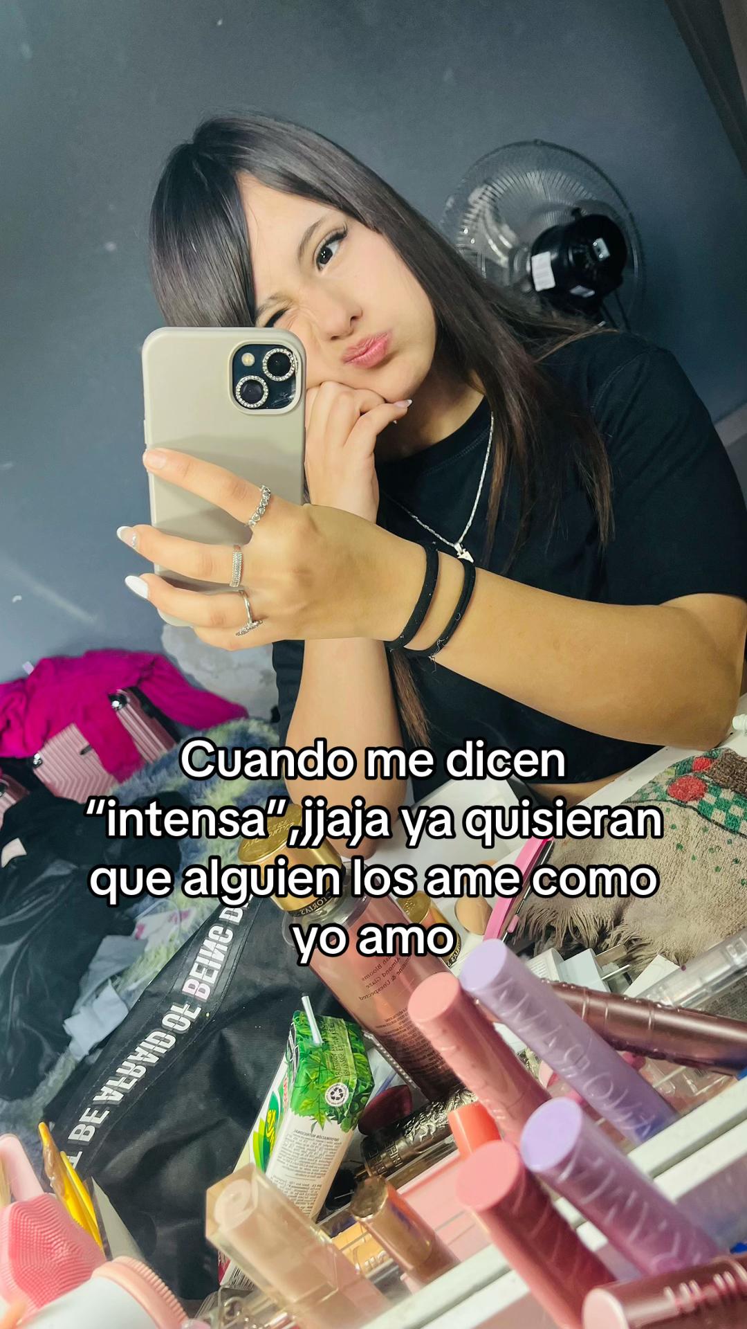 @𝓂𝒶𝓇𝓉𝒾𝓃𝒶🤍