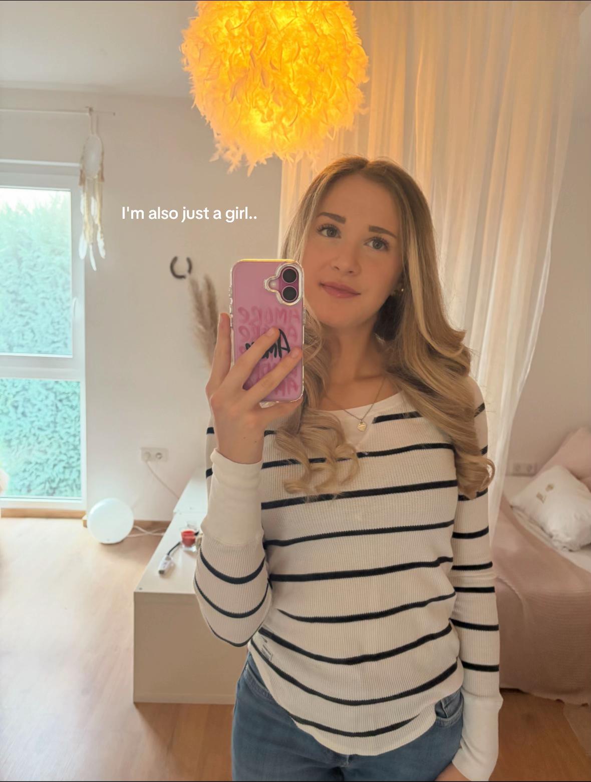 @Luna