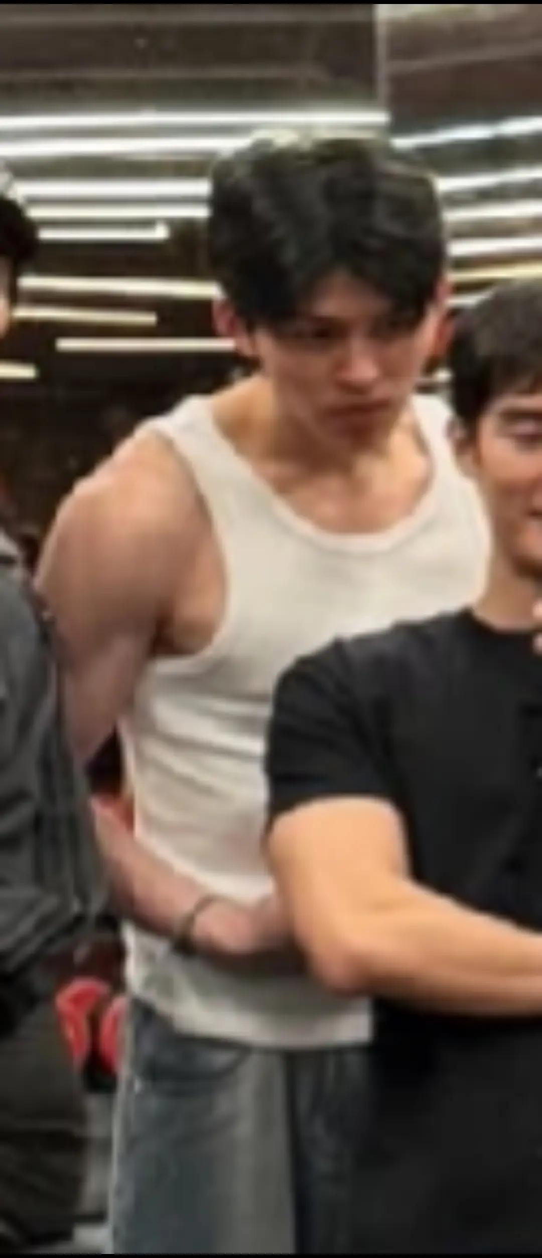 @๐๐๐ฆ๐ณ๐ณ๐บ๐ฉ๐ฐ๐ฏ๐ฆ๐บ๐ฏ