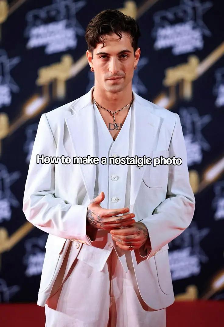 @𝓐𝓷𝓭𝔂 ✩