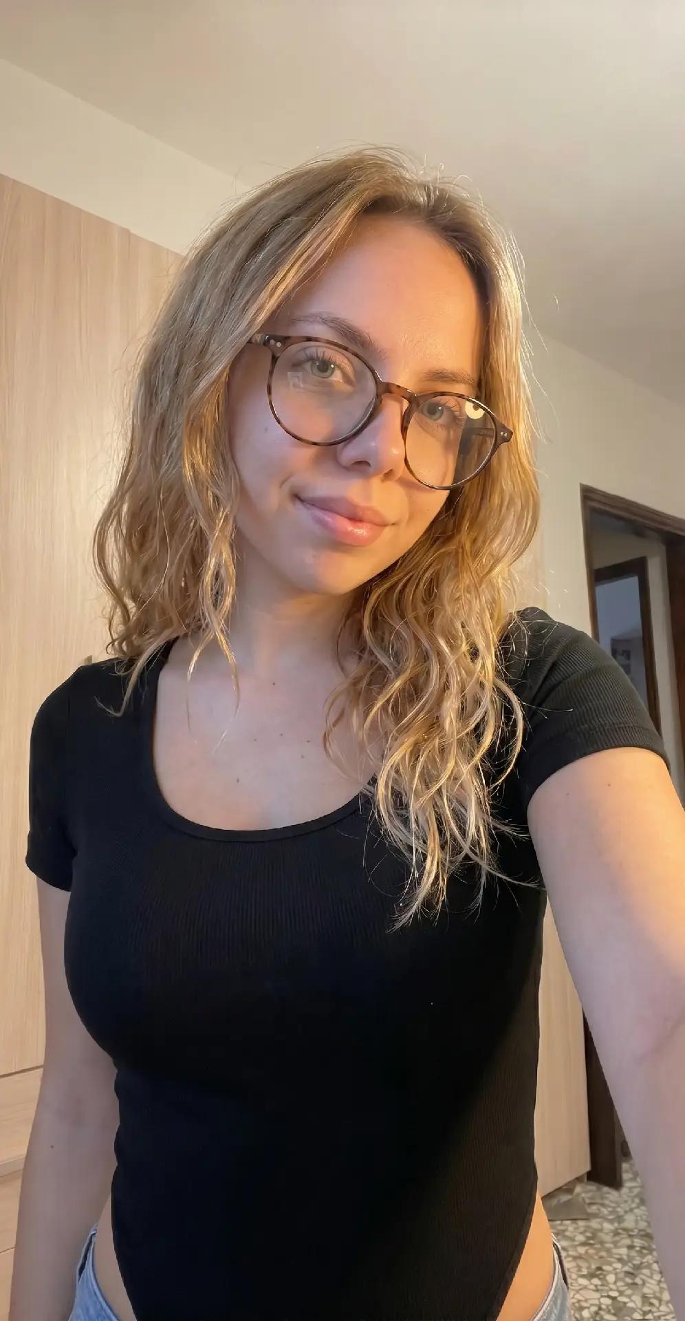 @_Laily_03
