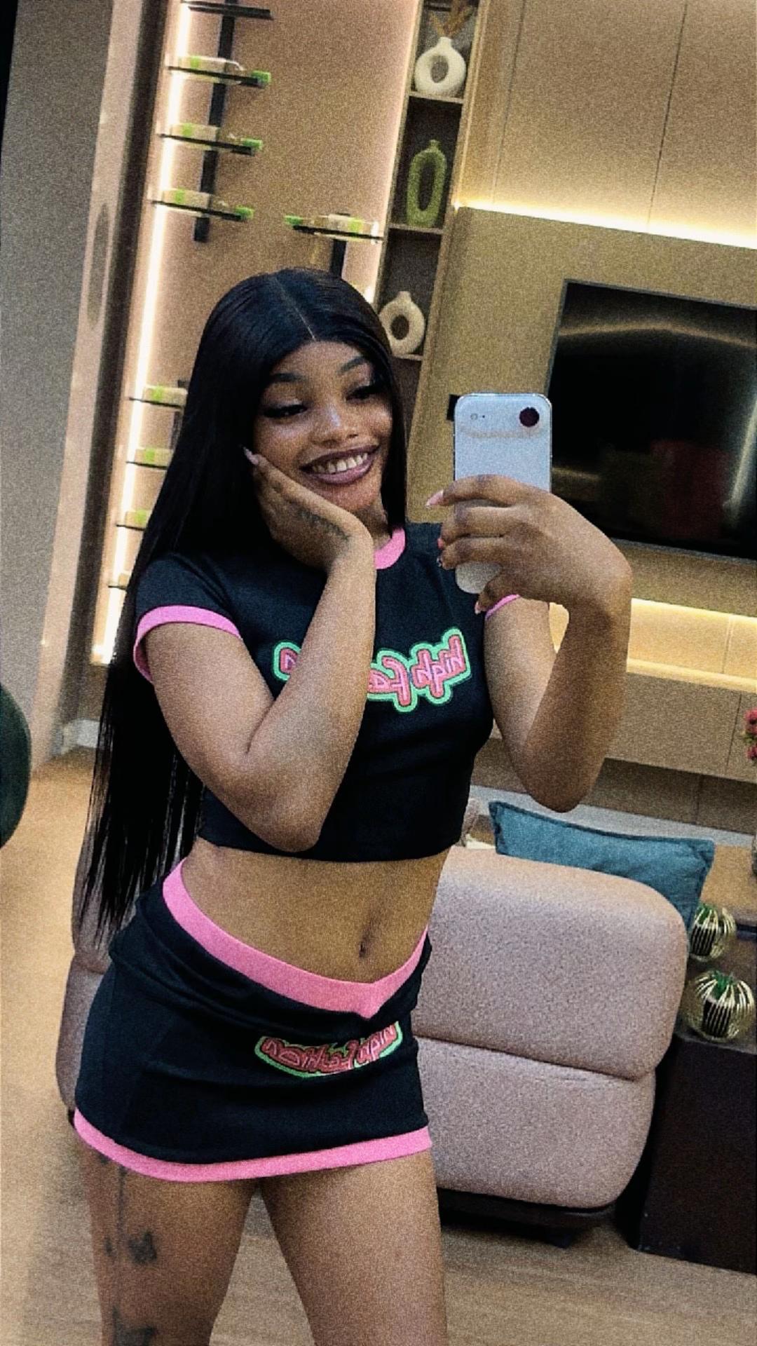 @ROSHEEDAT🎀🥂🌸❤️