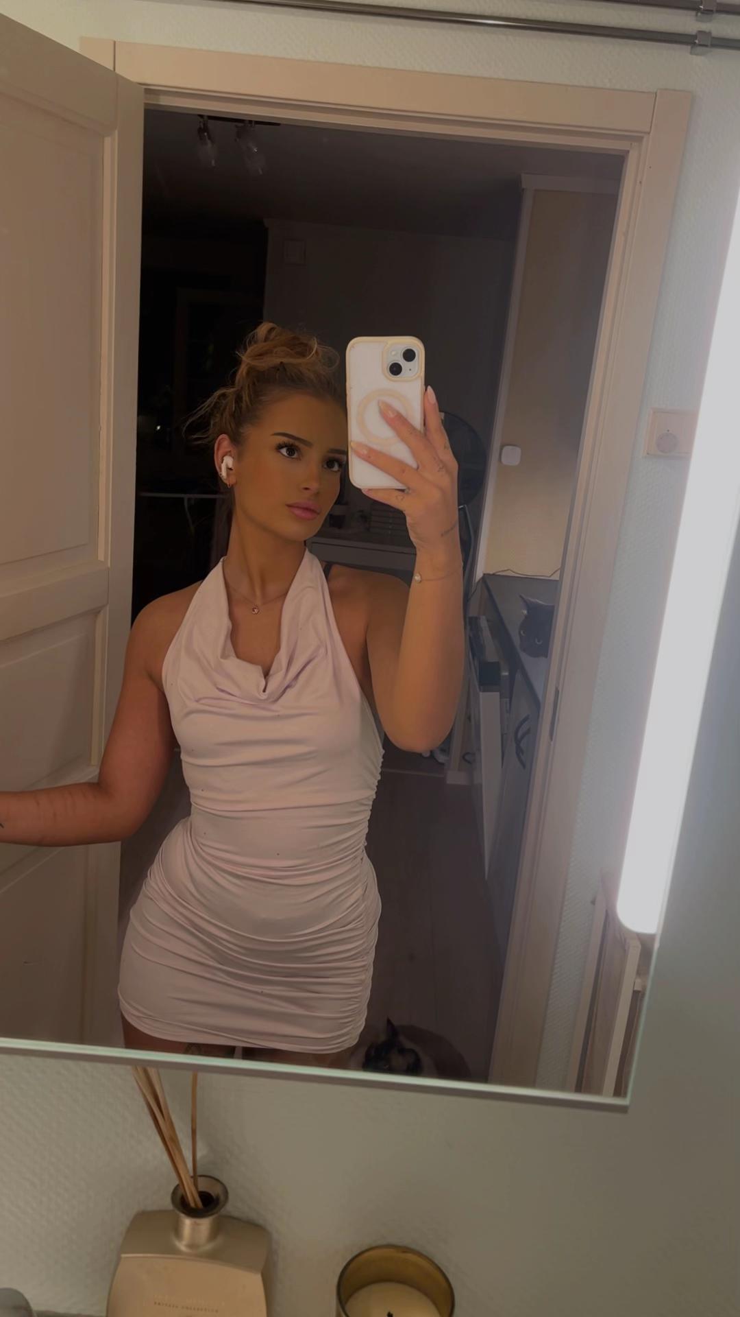 @Julieforfot
