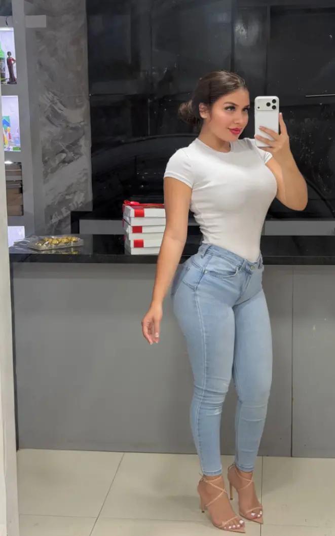 @Esthefania Hernández 🇻🇪🍕
