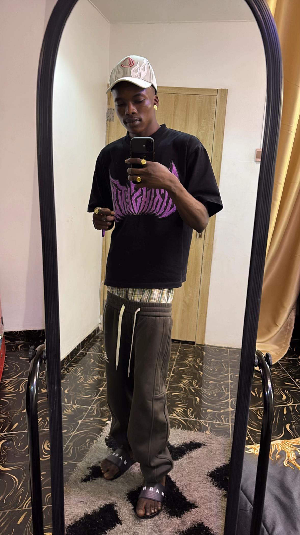 @Legzy🔝🖤