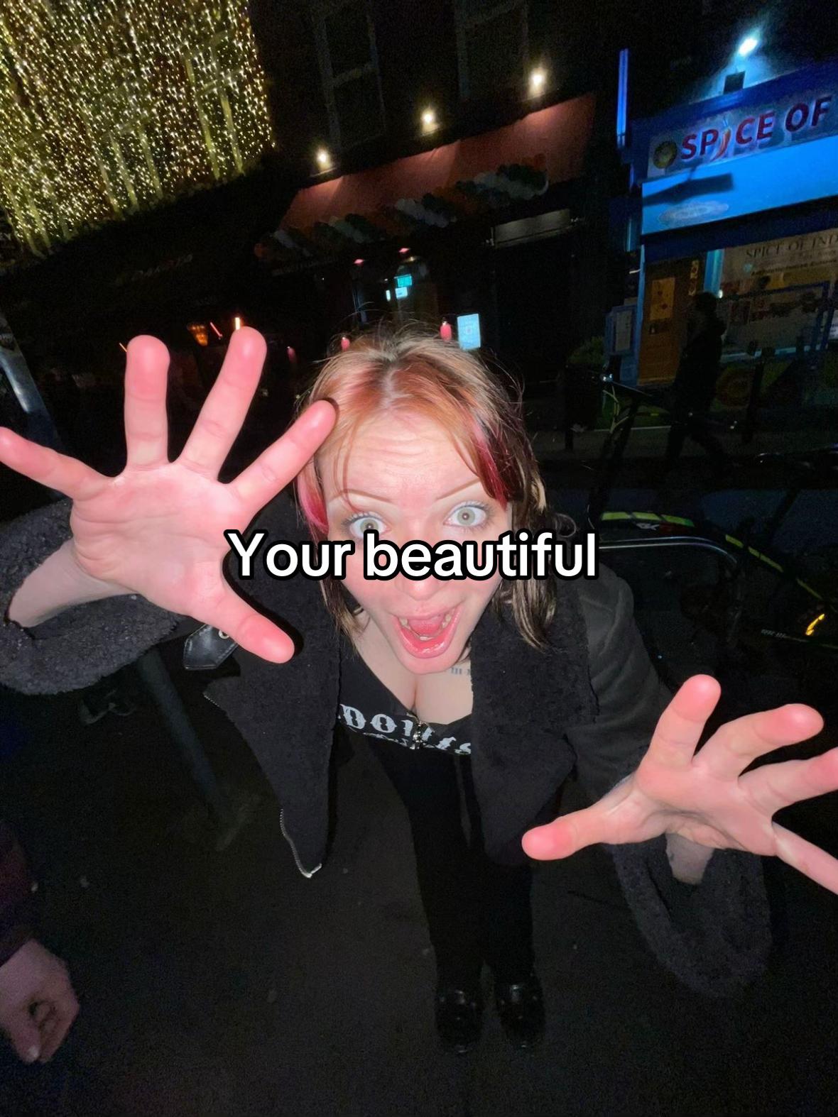 @Elisha🩷👻🖤