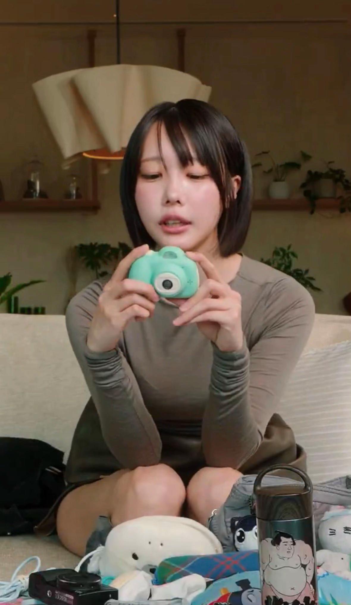 @み
