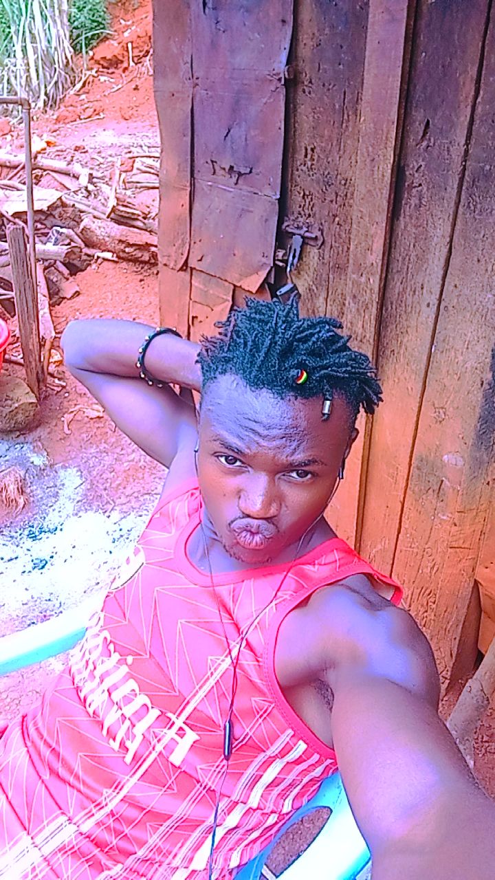 @D Boy Dennis maina
