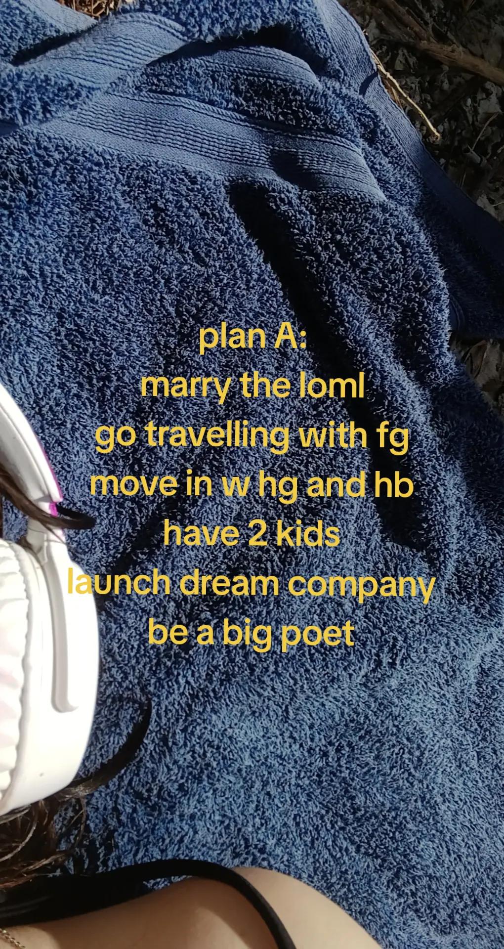 @loonymoony 🌚🧸🎶