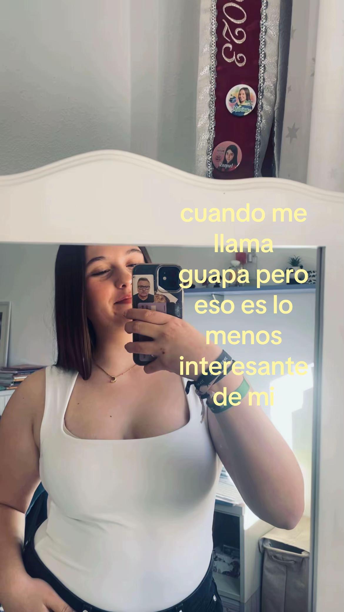 @✭