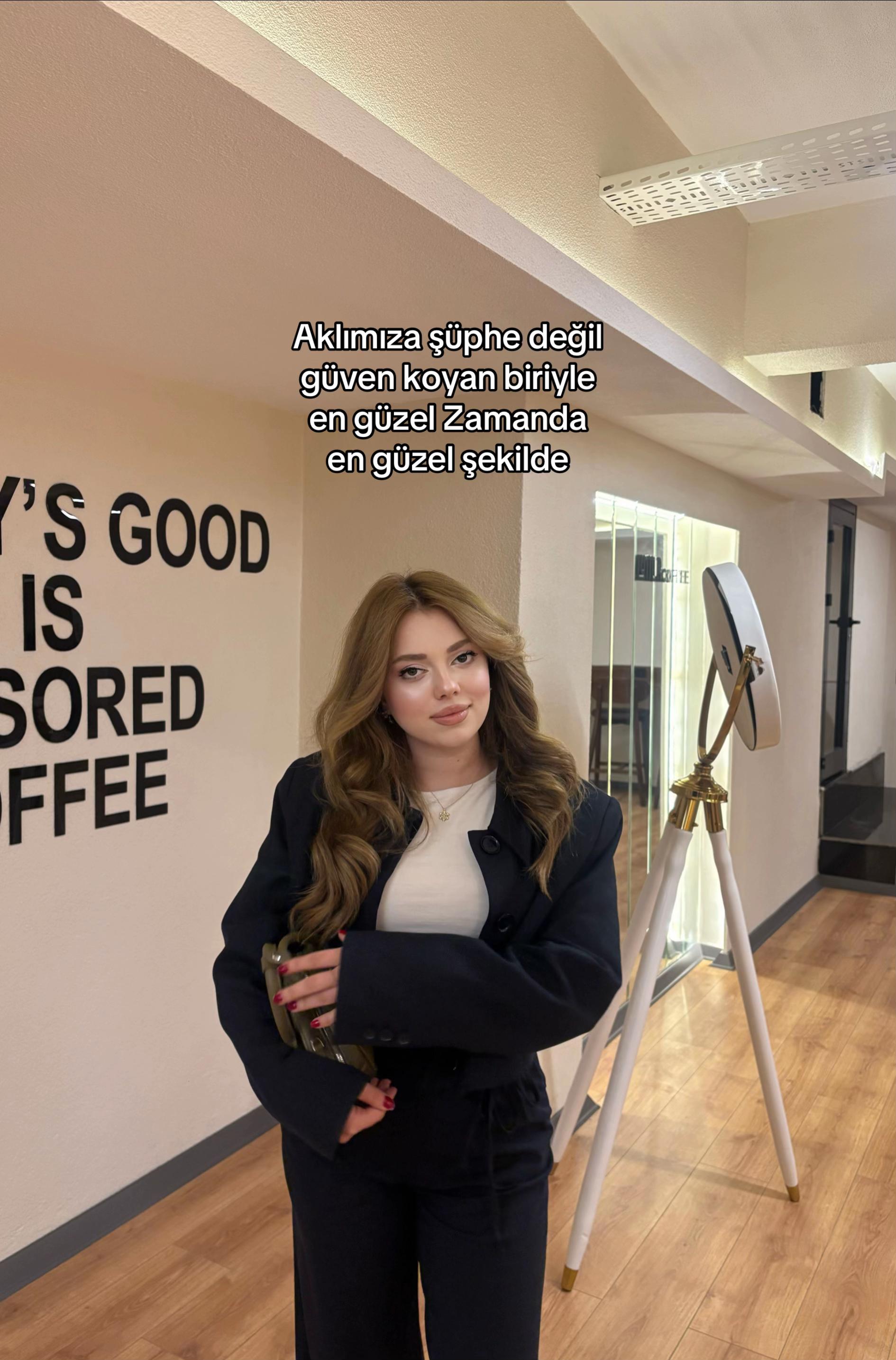 @EE
