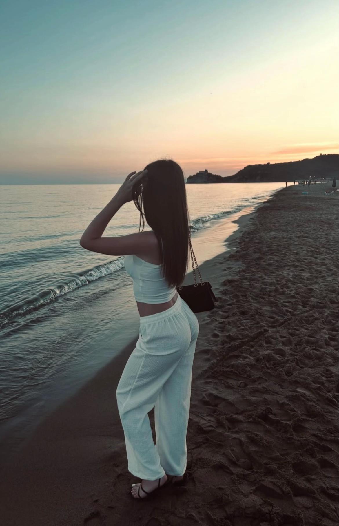 @manuela