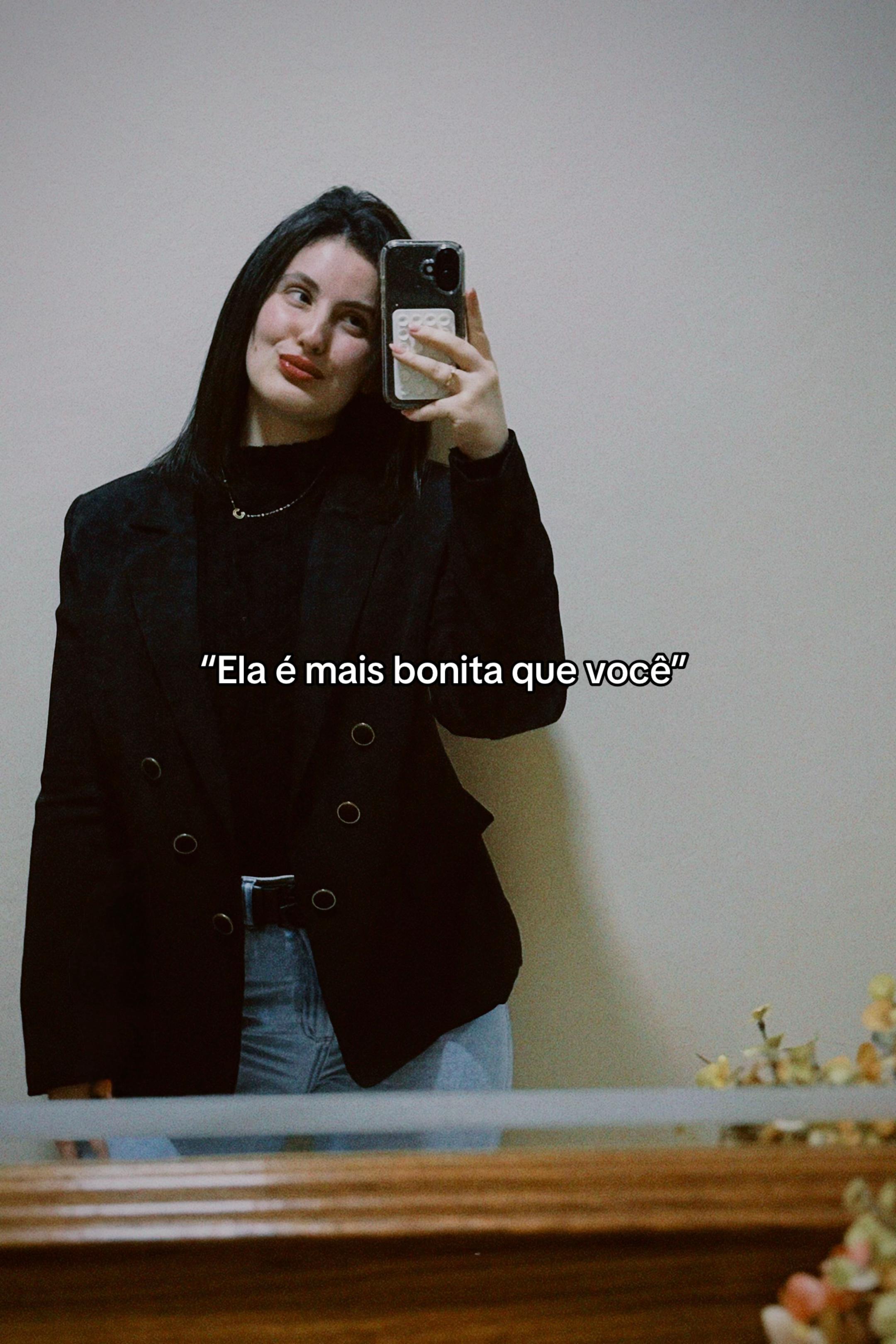 @Cristina Wolf 🦋