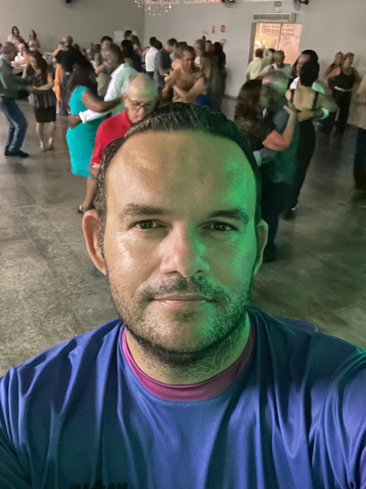 @Charles Willian Azevedo