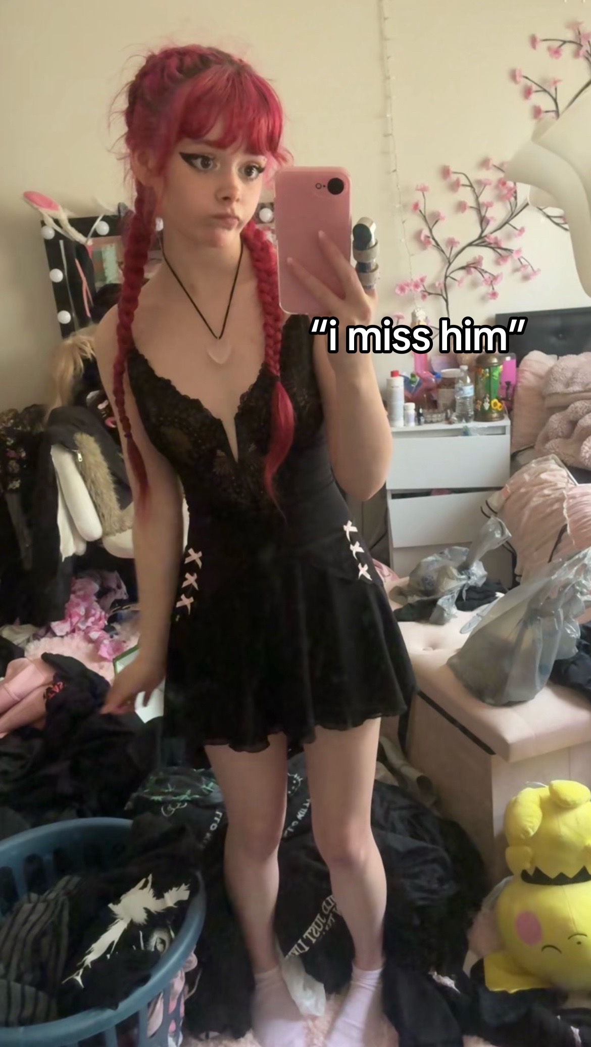 @🖤