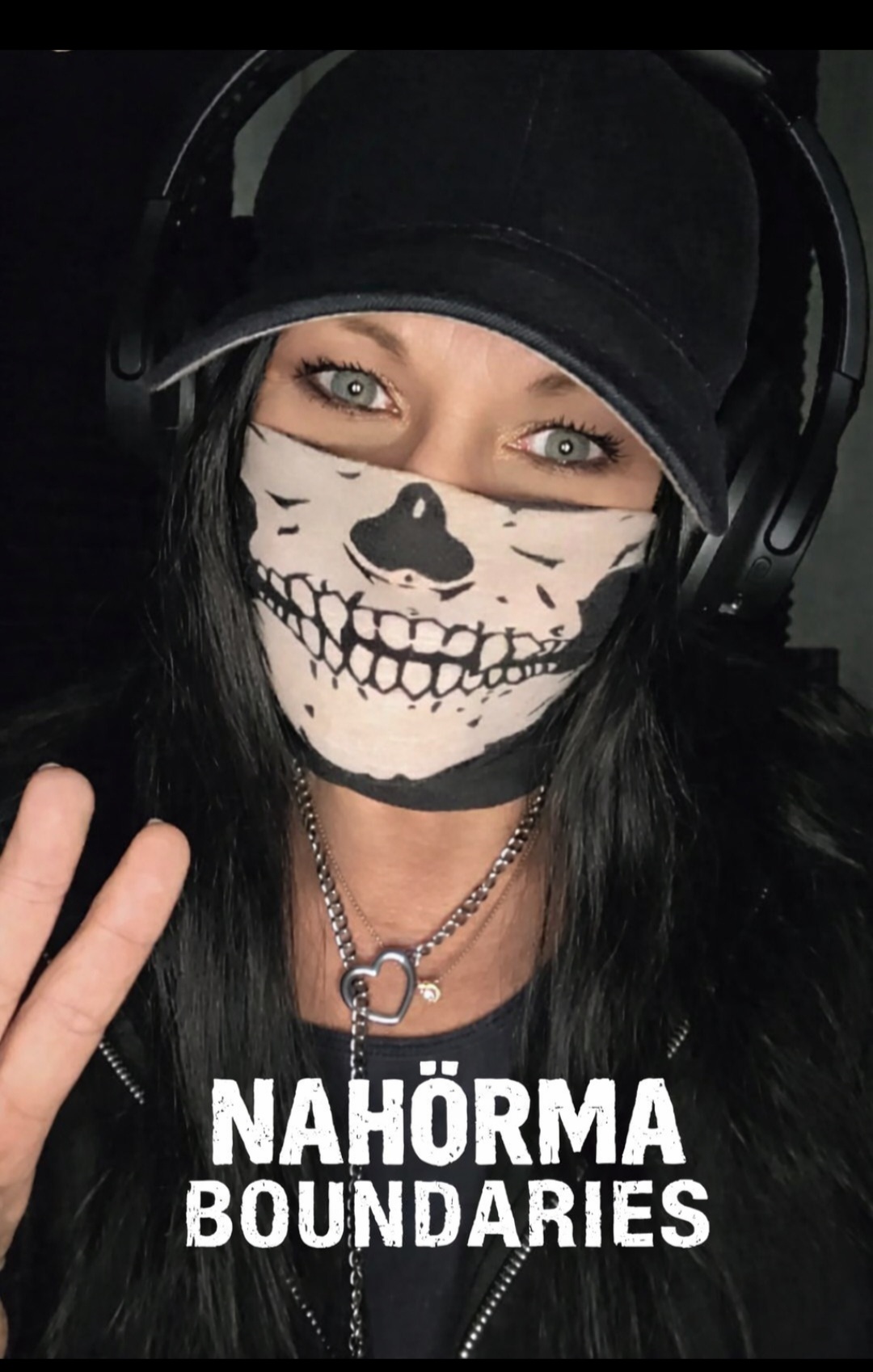 @NaHörMa.😈🖤📚📚📚