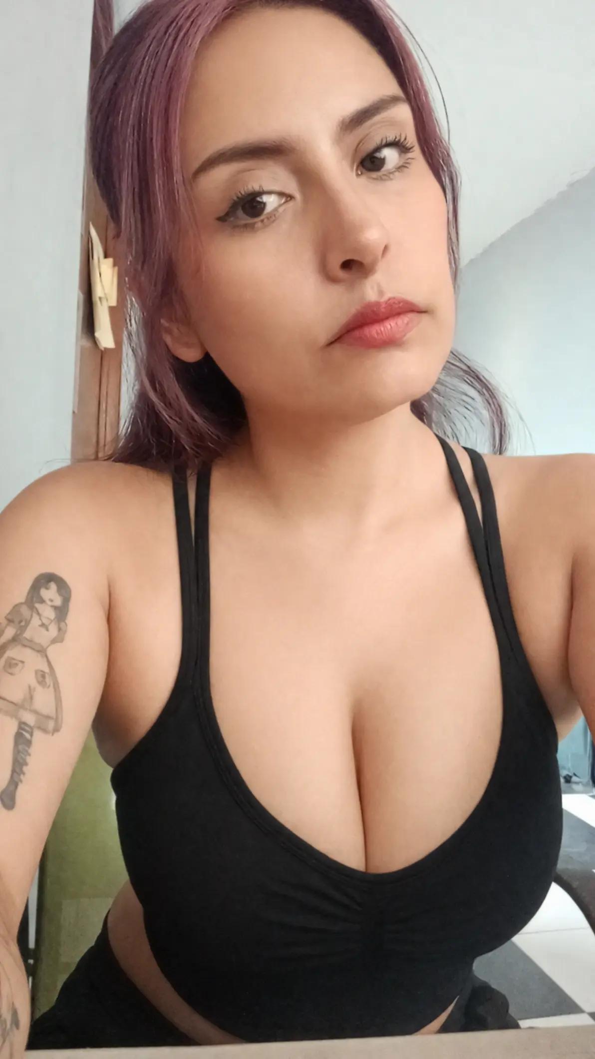 @Vaniva✨