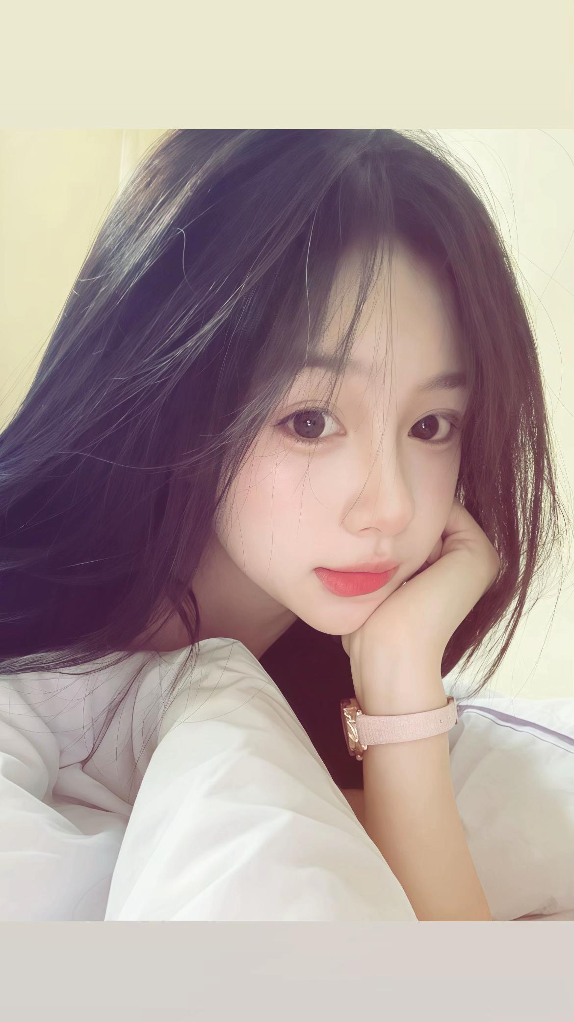 @hắt x&igrave; giả tạo !