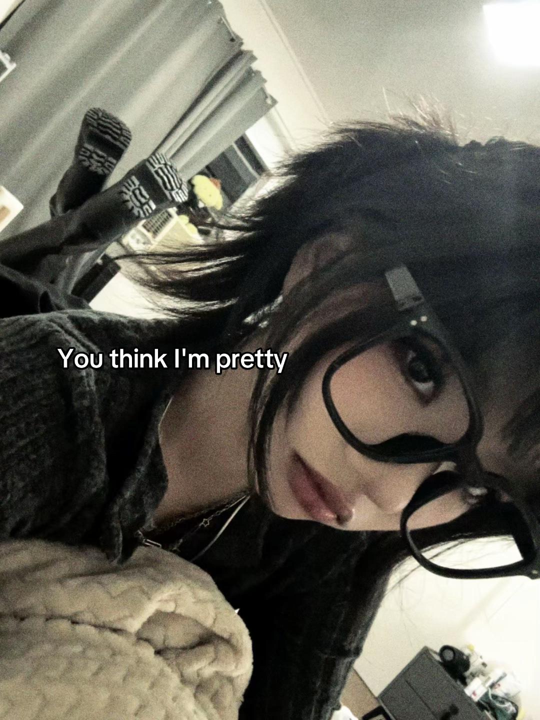 @Siou𖤓⚸