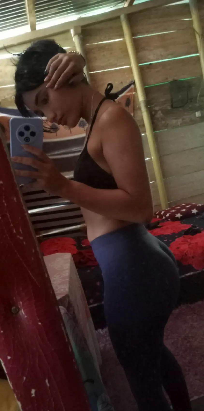 @Yilena🕷️