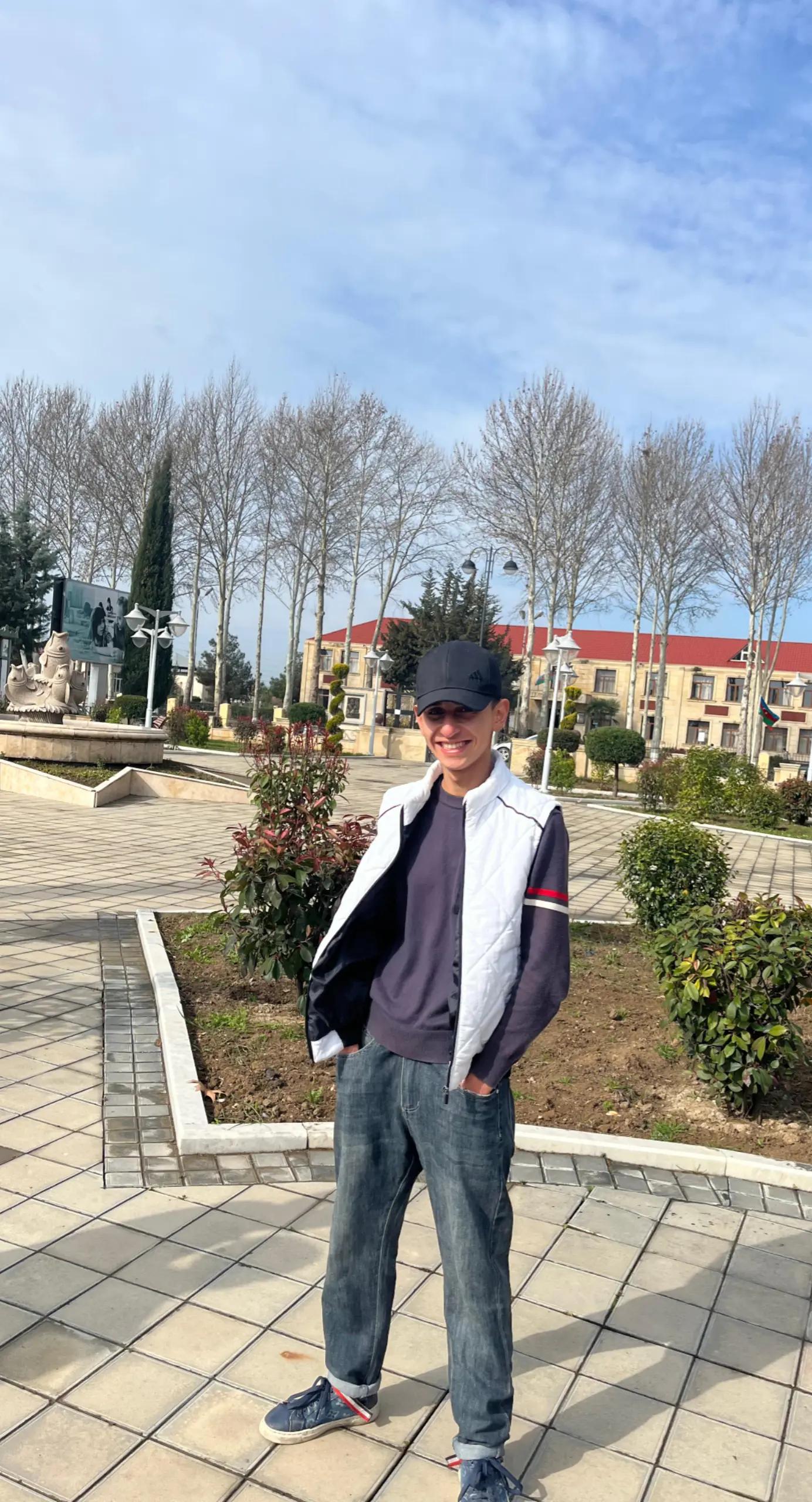 @𝔼.𝕄🇦🇿