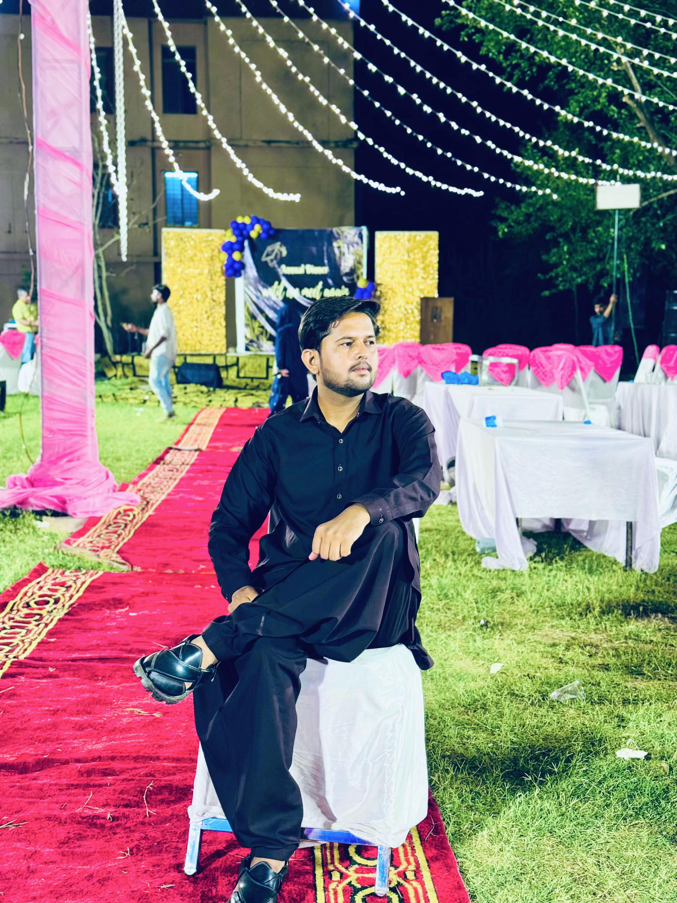 @SHAHZAD ALi 💙💫