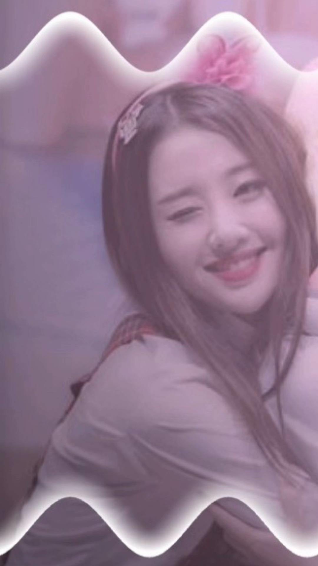@♯ ⋮ vivi with cat filter¹² 𓏵