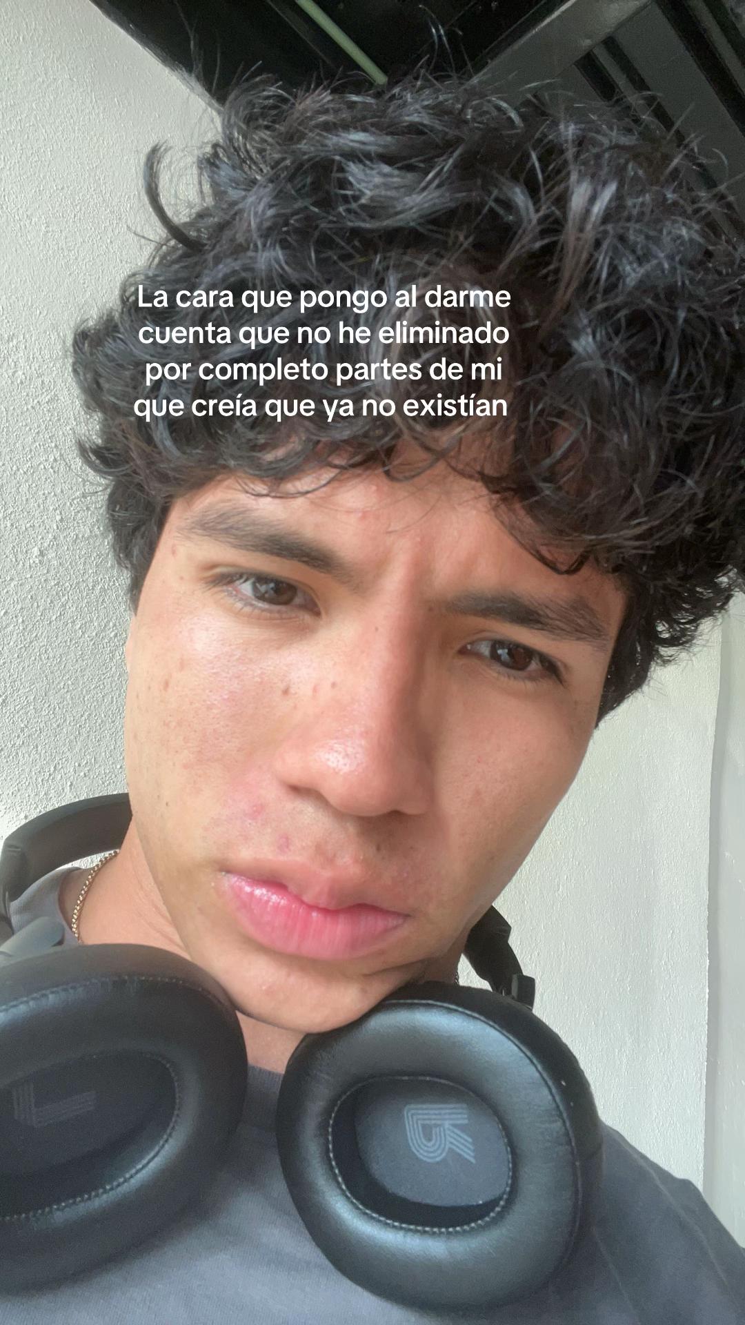 @￶