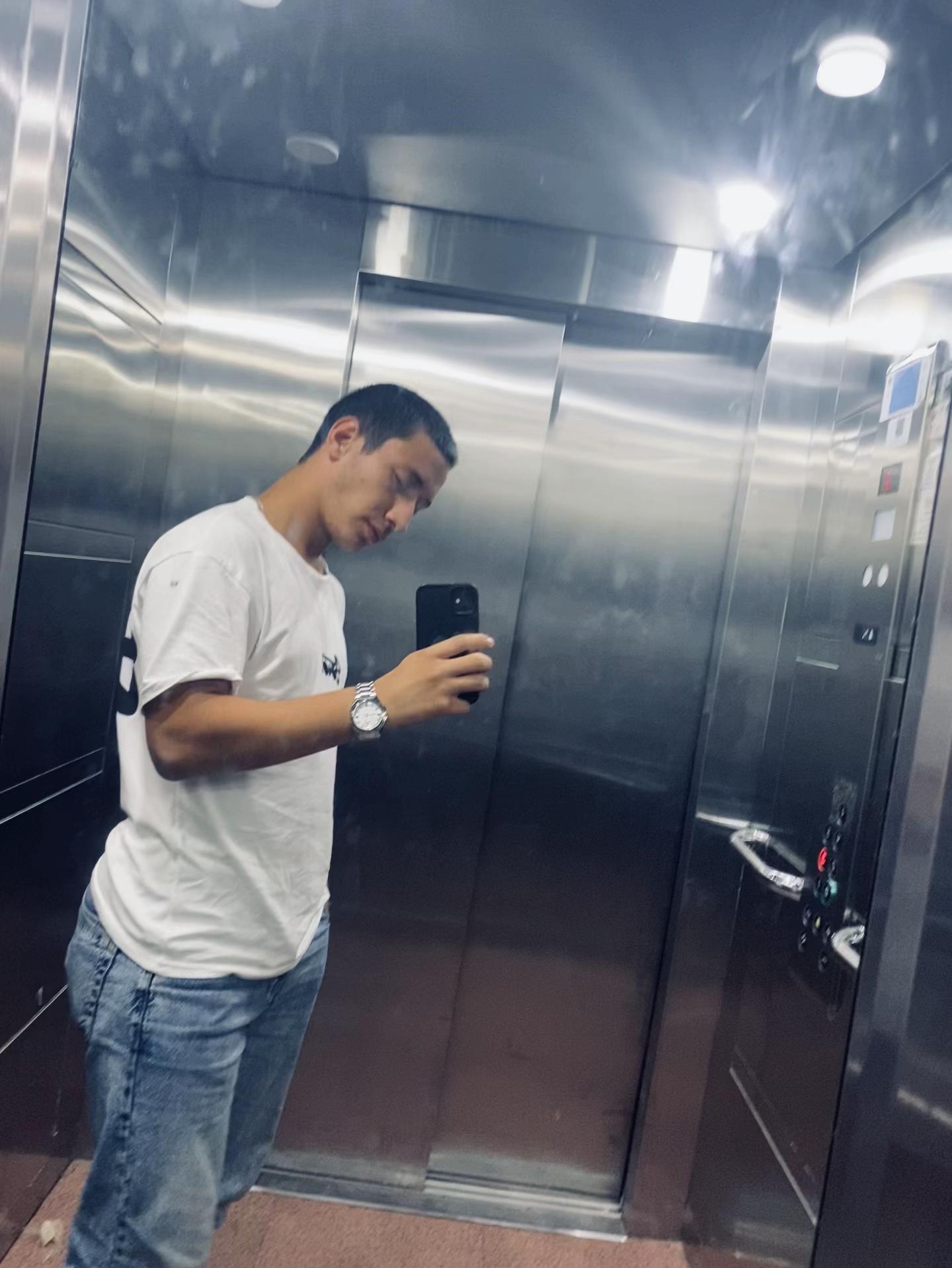 @T.E
