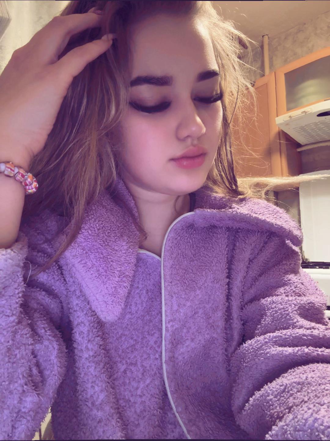 @вика
