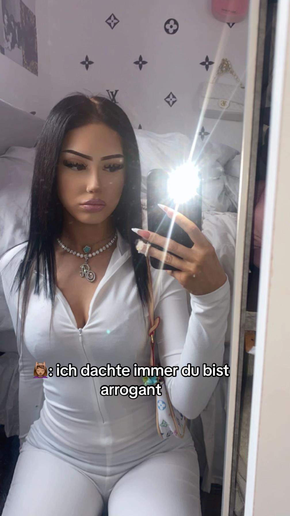 @𝓐&lsquo;
