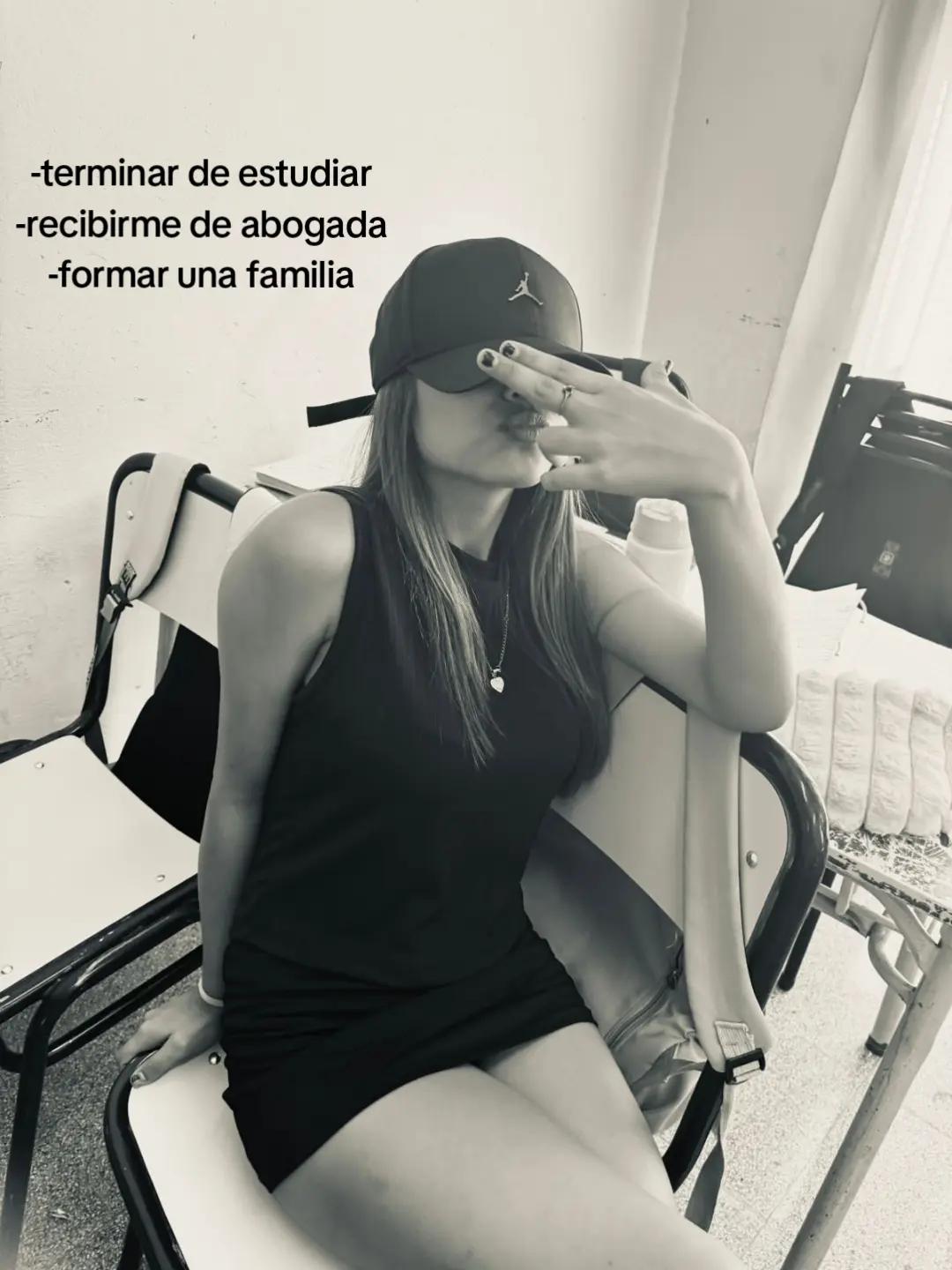 @𝓀𝒾𝒶𝓇𝒾𝓈 🤍