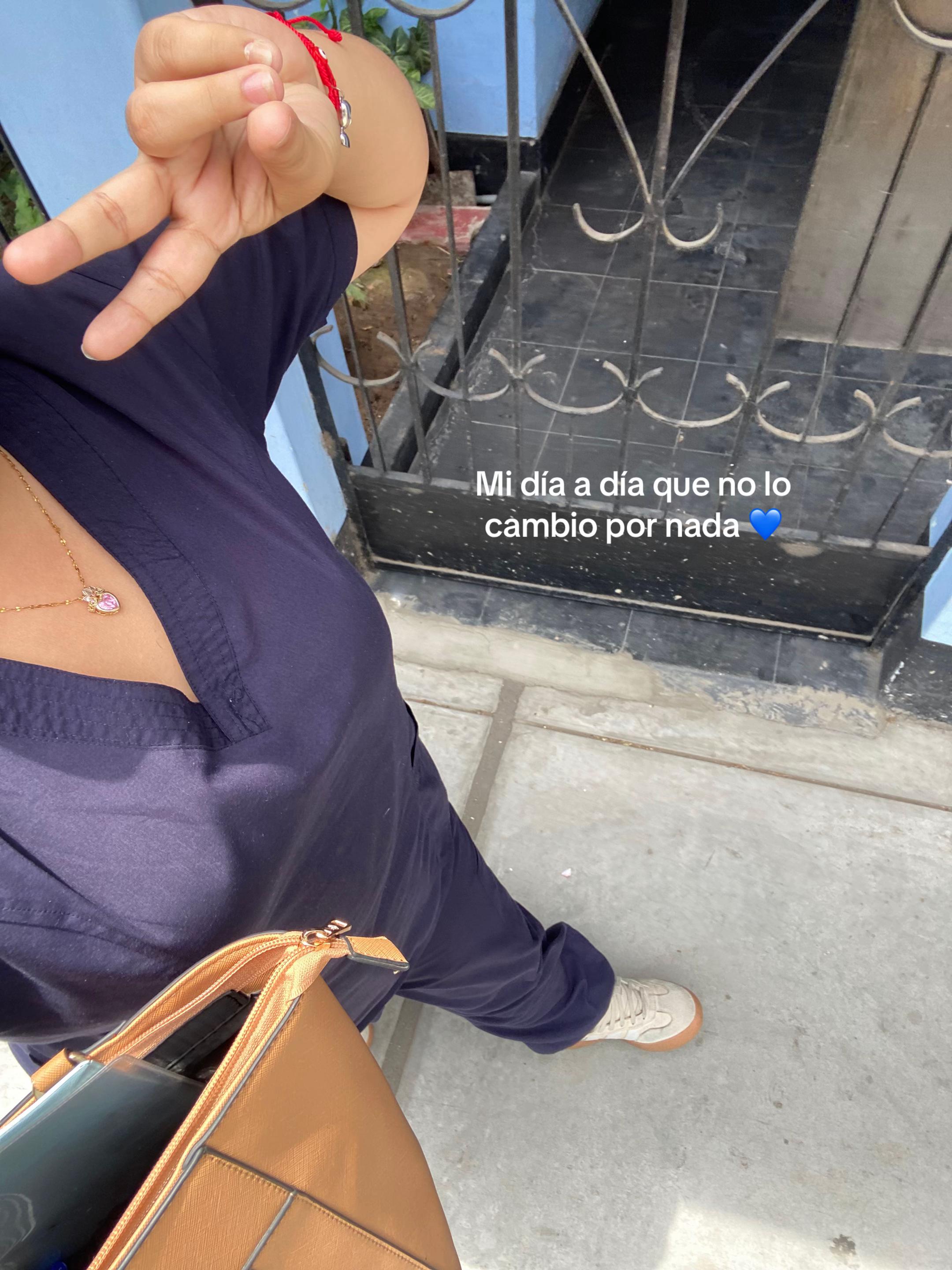 @Ana Valentina