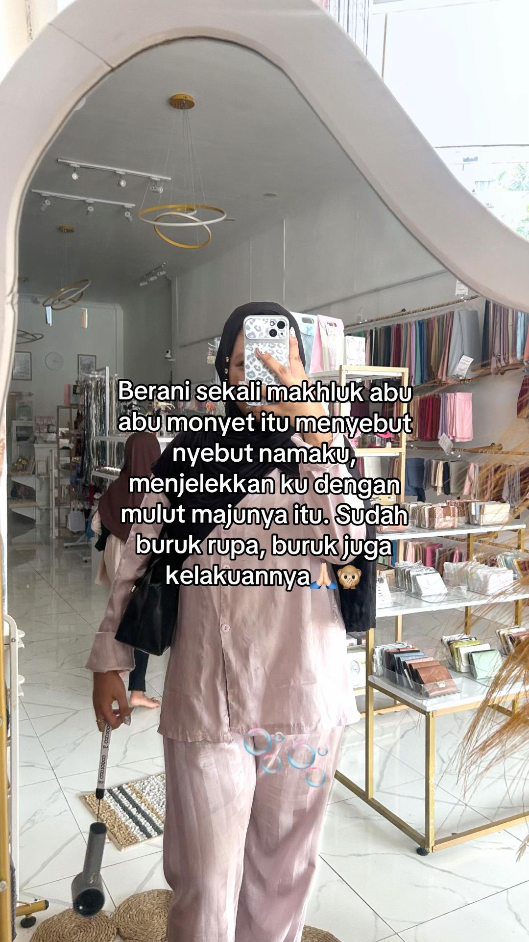 @hestore.id04