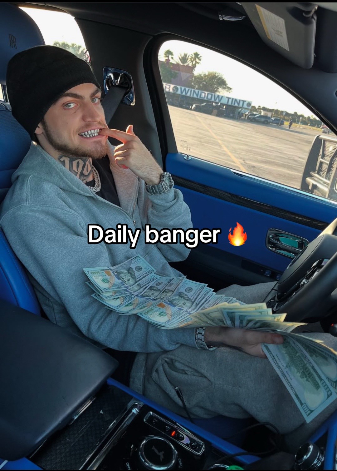 @✈️
