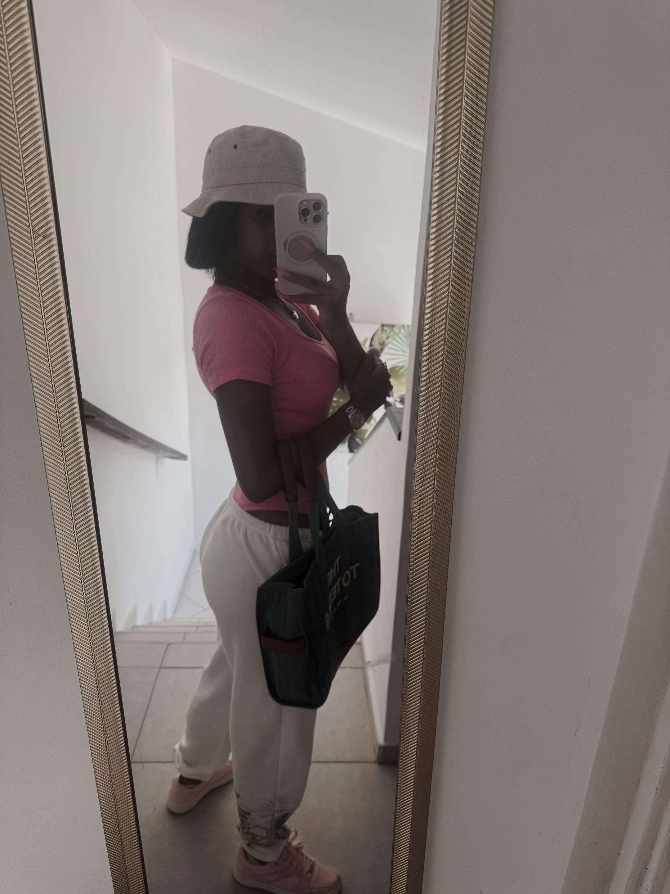 @𝕆𝕗𝕚𝕔𝕚𝕒𝟙𝕔𝕒𝕥𝕒🌸