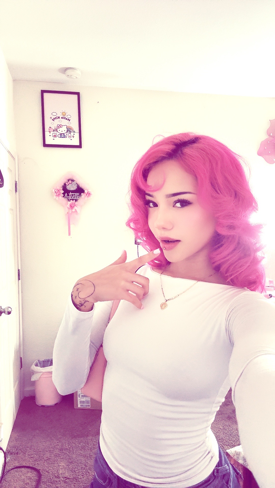 @vanessasherlynn