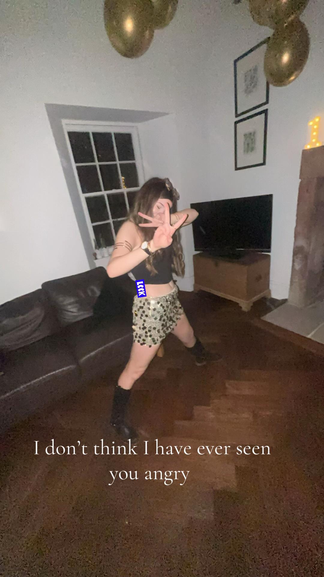 @???