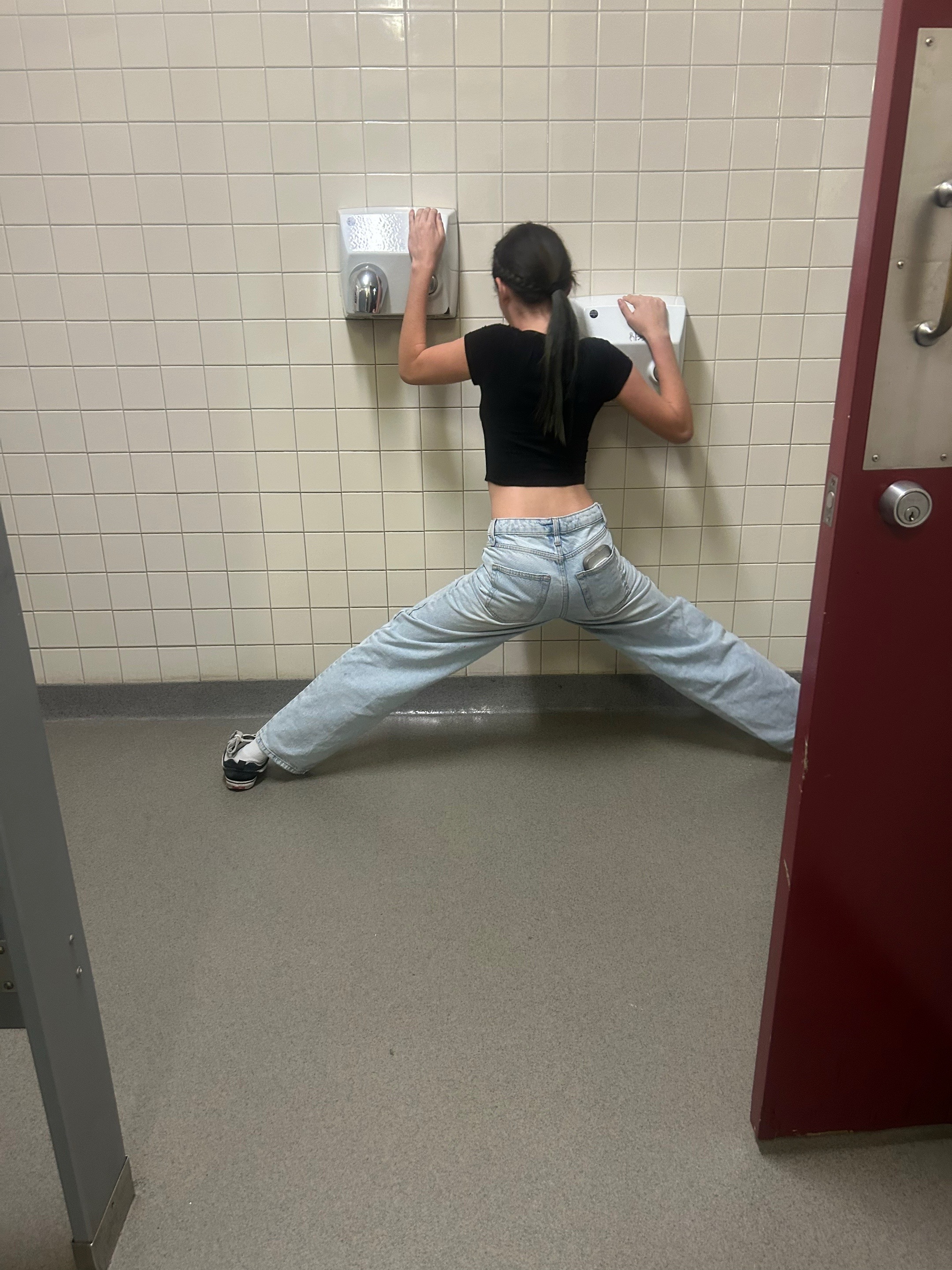 @Isabella