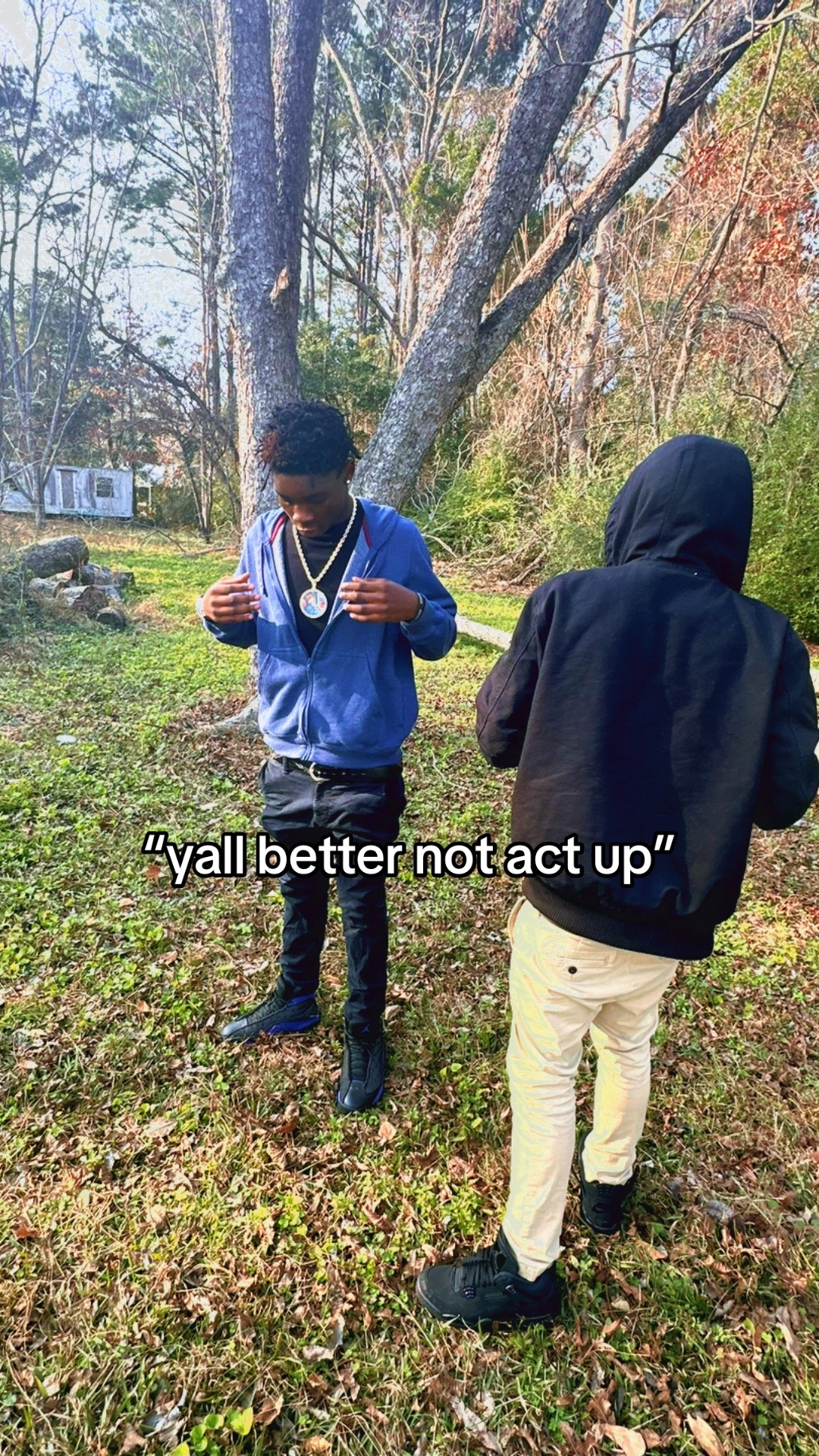 @⃟