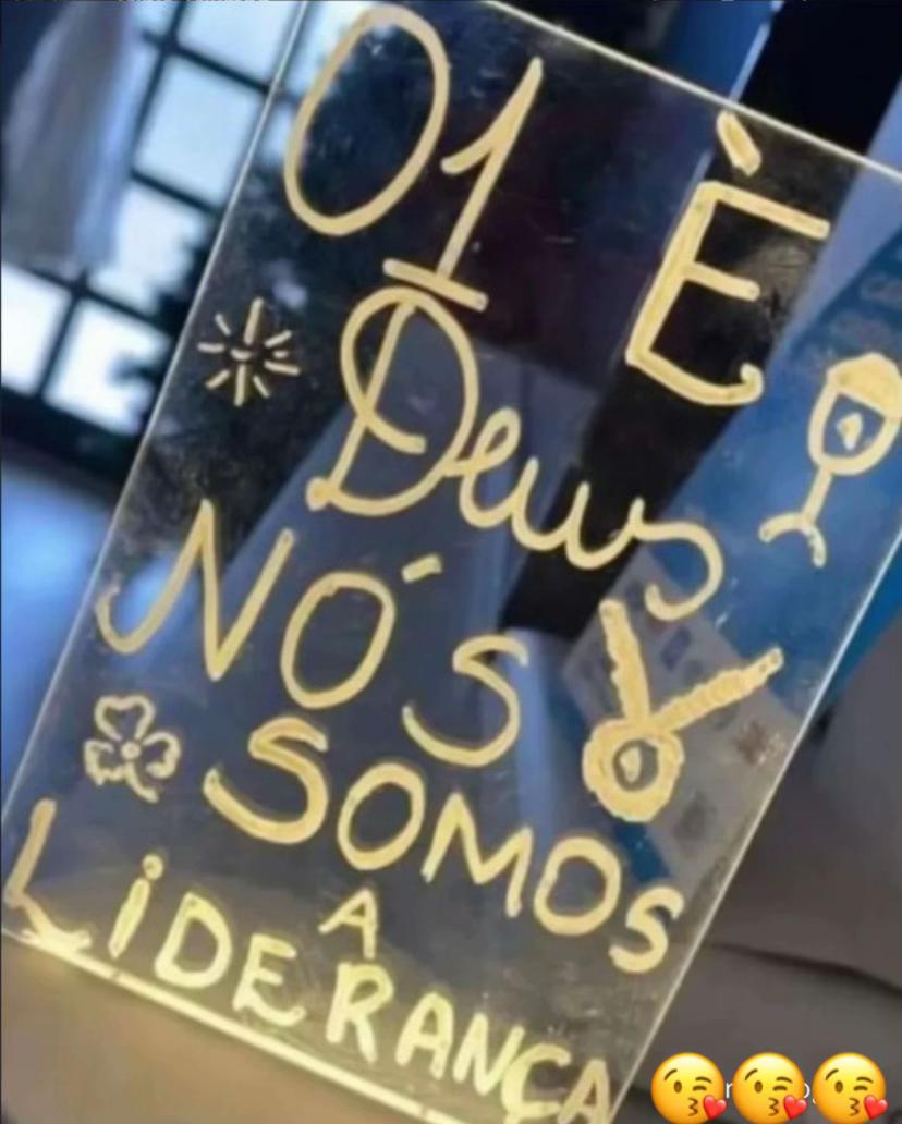 @féemdeus$ 🌊