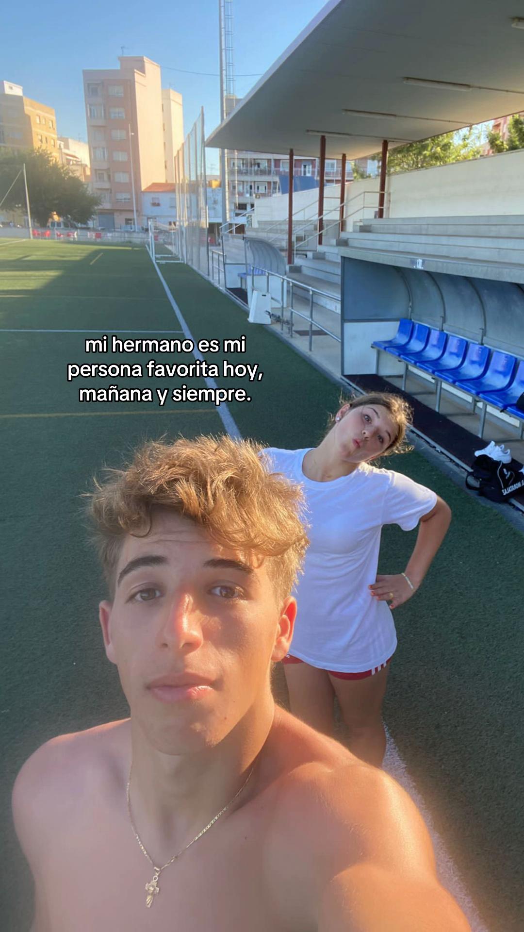 @𝐄𝐬𝐭𝐞𝐟𝐚𝐧𝐢𝐚