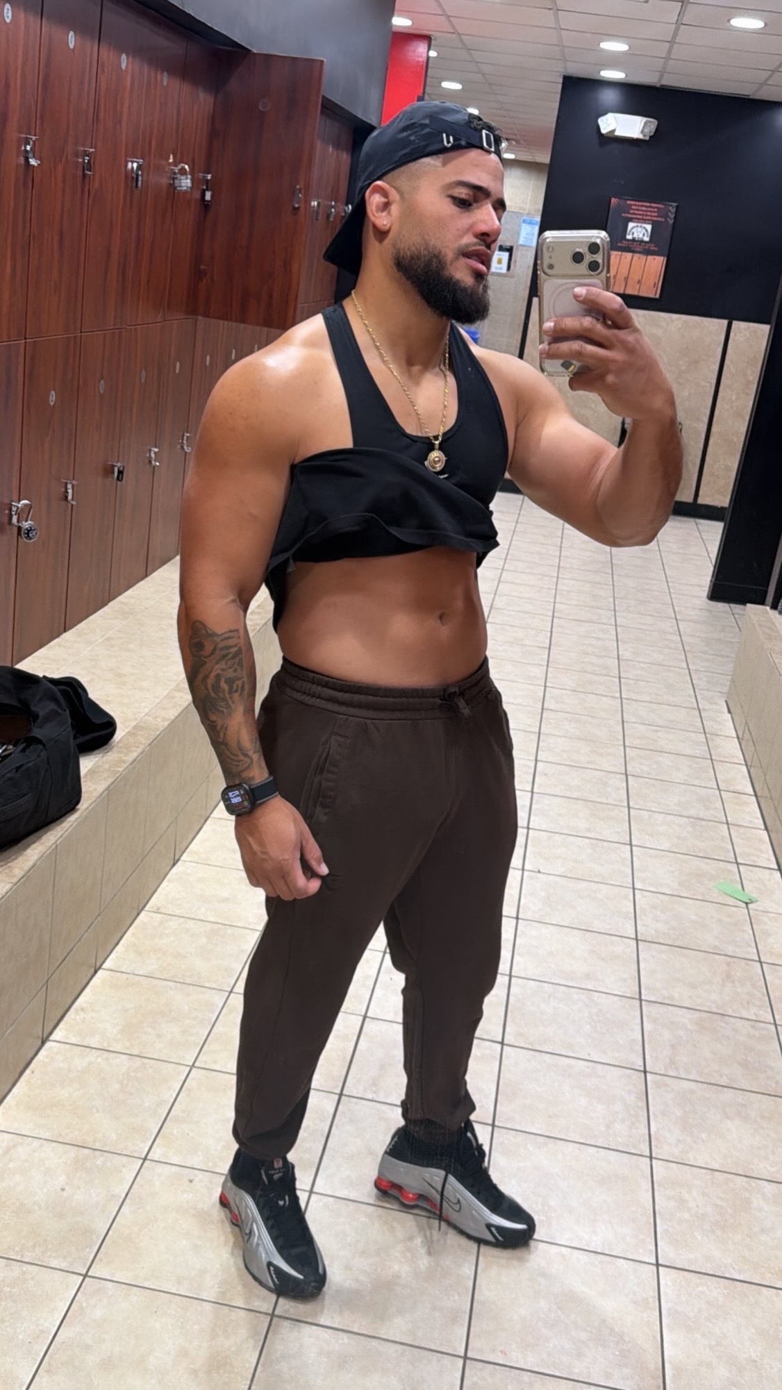 @_yurbaez