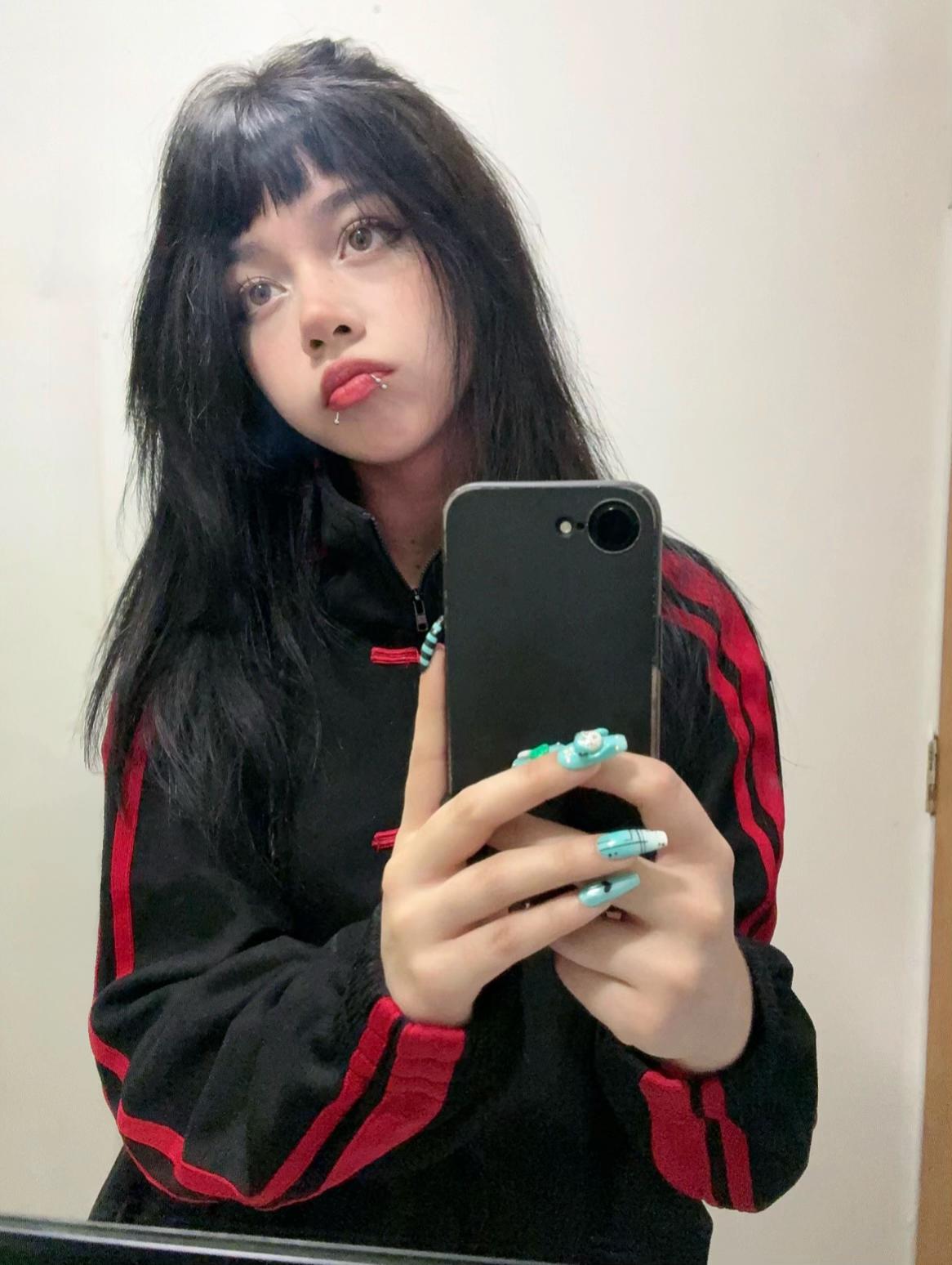 @Jazlyn (。・ω・。)