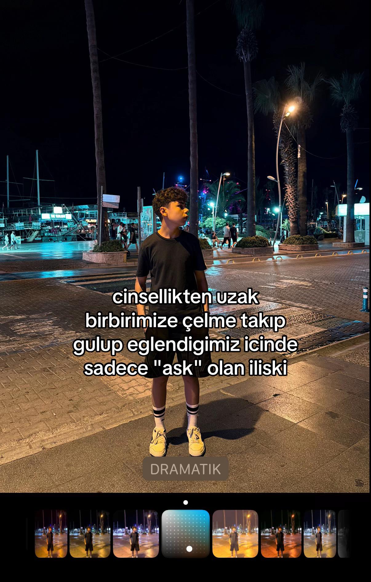 @👾